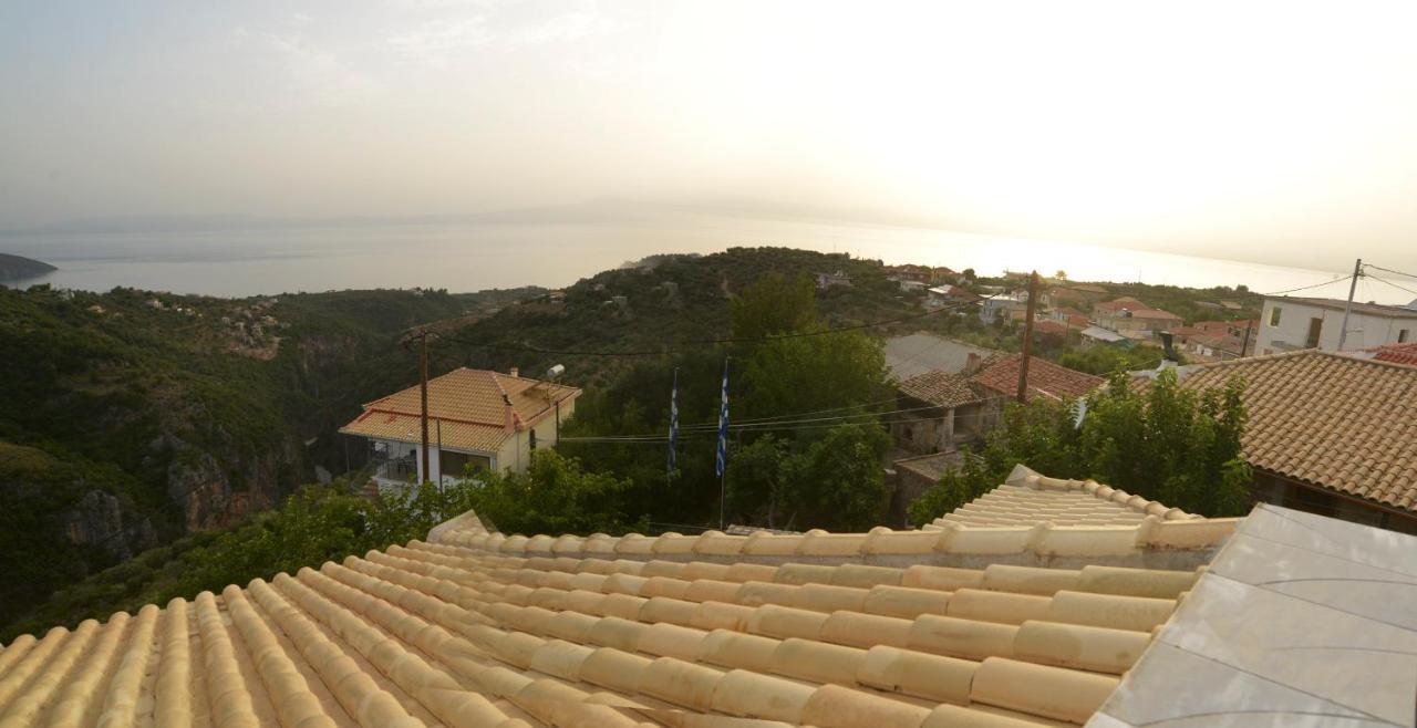 Papadeas Villas Megali Mantineia Exterior photo