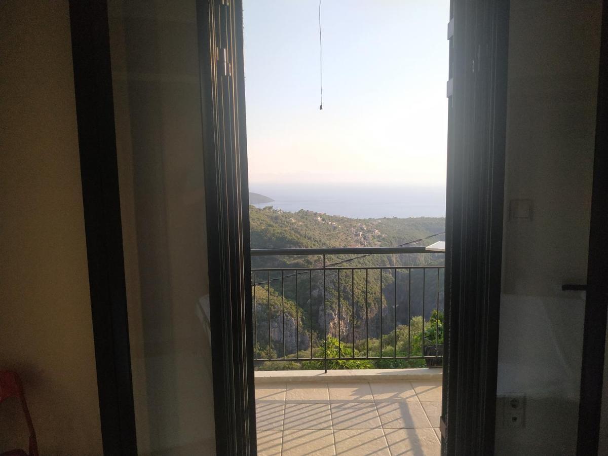 Papadeas Villas Megali Mantineia Exterior photo