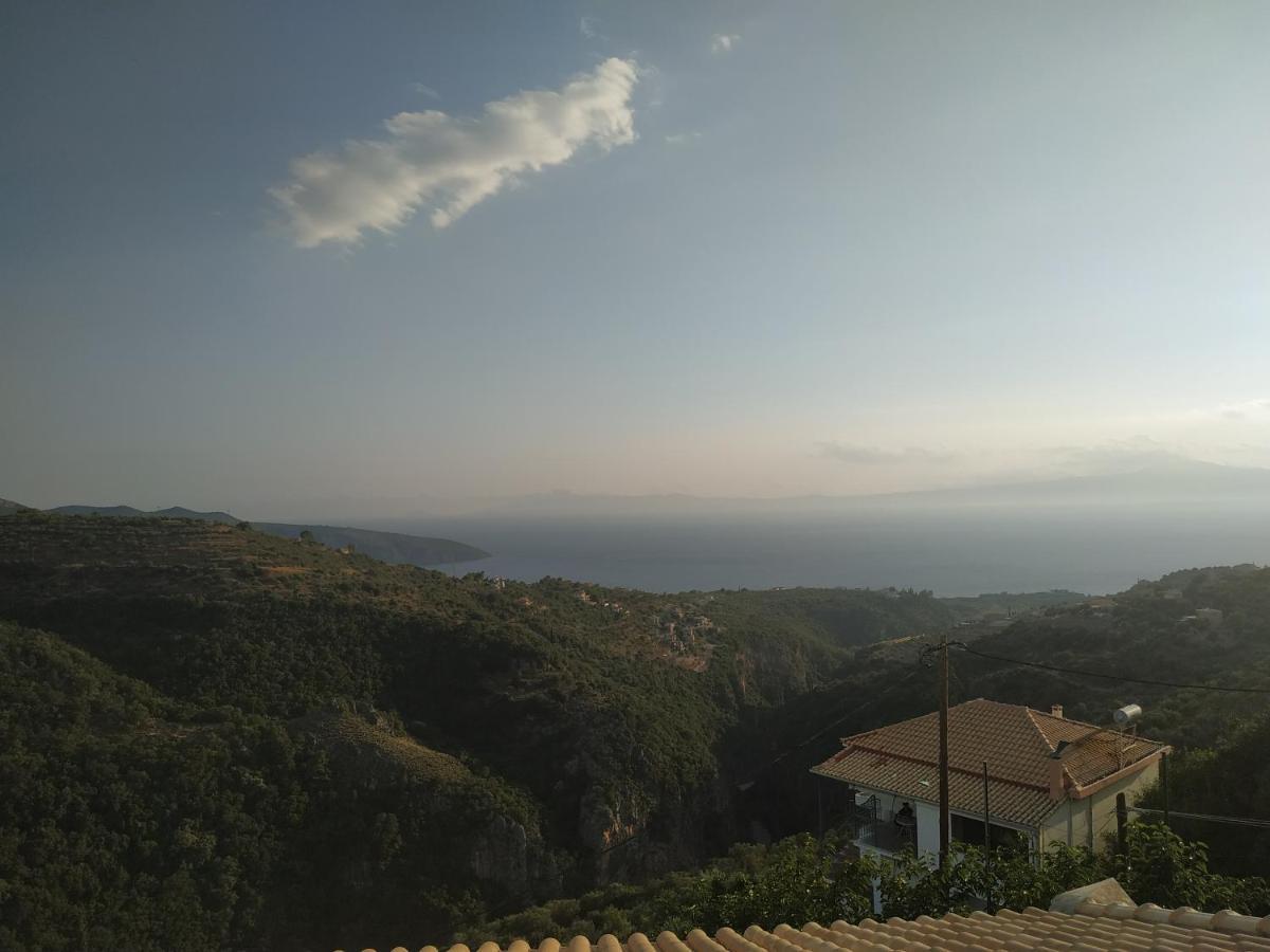 Papadeas Villas Megali Mantineia Exterior photo